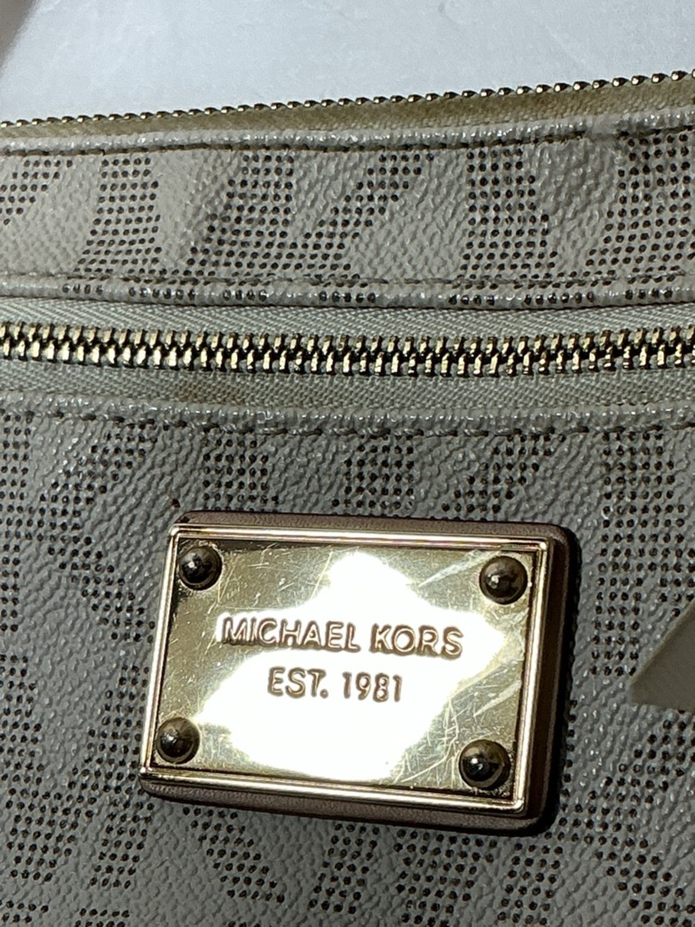 Michael Kors Wristlet Mini Bag - Picture 3 of 4